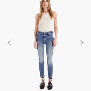 Mother denim Looker ankle fray in Graffiti Gal size 29